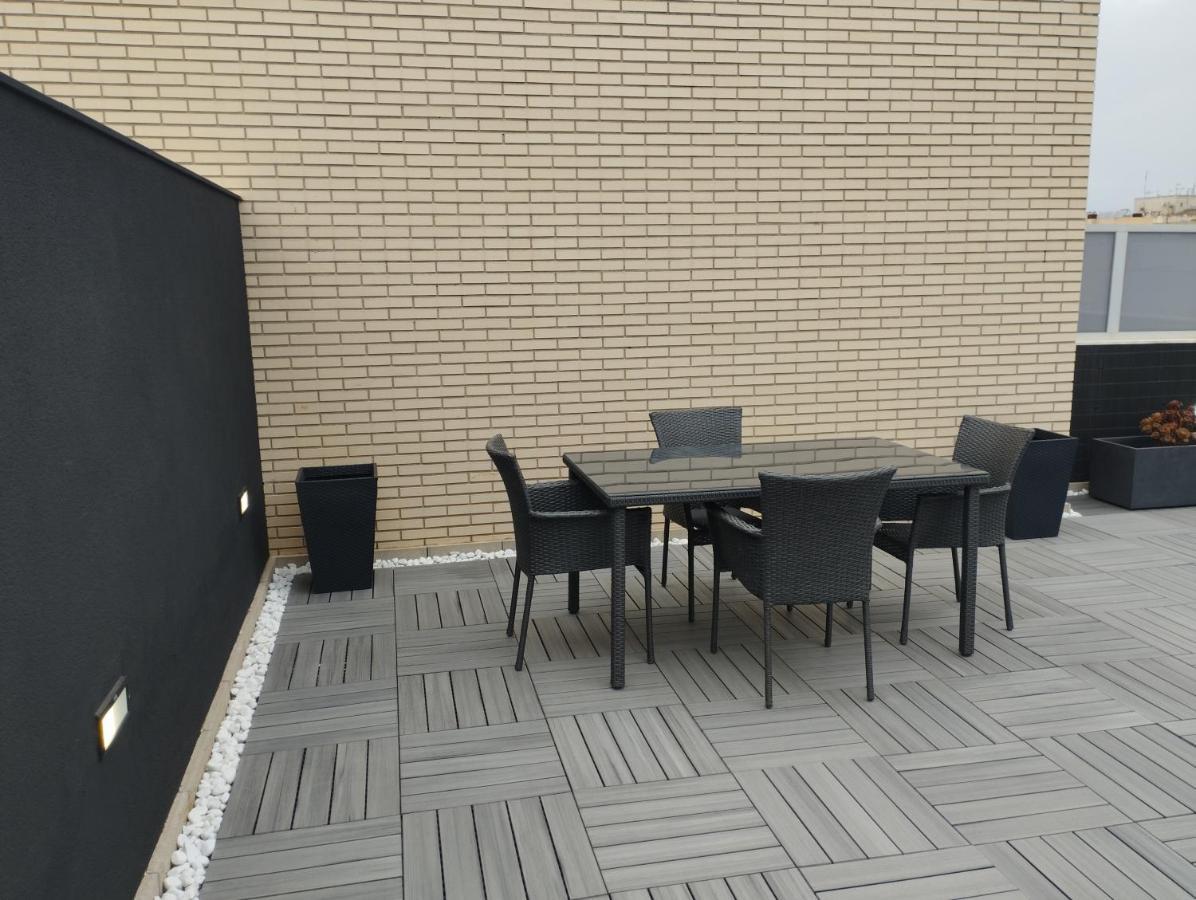 アンポスタAtico Con Hidromasaje, Terraza Y Piscina En Ebrehogarアパートメント エクステリア 写真